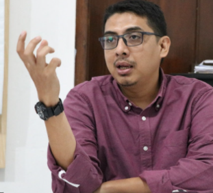 Zainal Arifin Mochtar salah seorang akademisi yang sering melontarkan pikiran kritis terhadap pemerintah