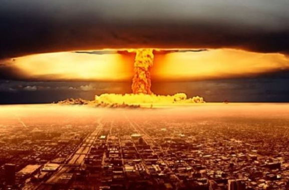 Bom Atom: Sejarah, Penemu, Penyusun, dan Dampak